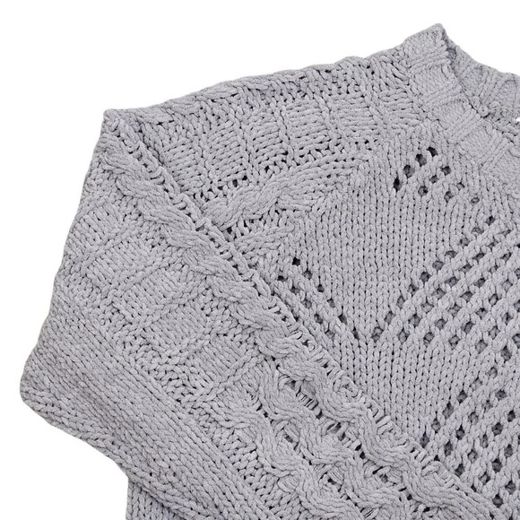 Elan Grey Cable‎ Chunky Knit Fringe Detail Front Sweater Size Medium - Picture 2 of 11